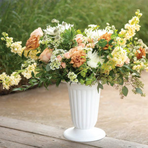 Plastic Pedestal Urn 11"